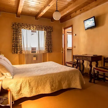 Hotel Punta Cian Valtournenche Esterno foto